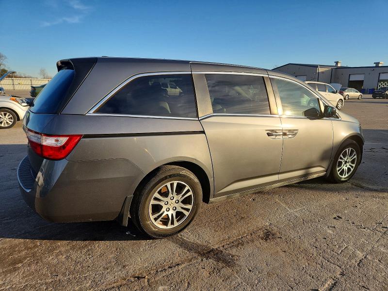 Photo 3 from auction – 2011 HONDA ODYSSEY EX with VIN 5FNRL5H63BB076322