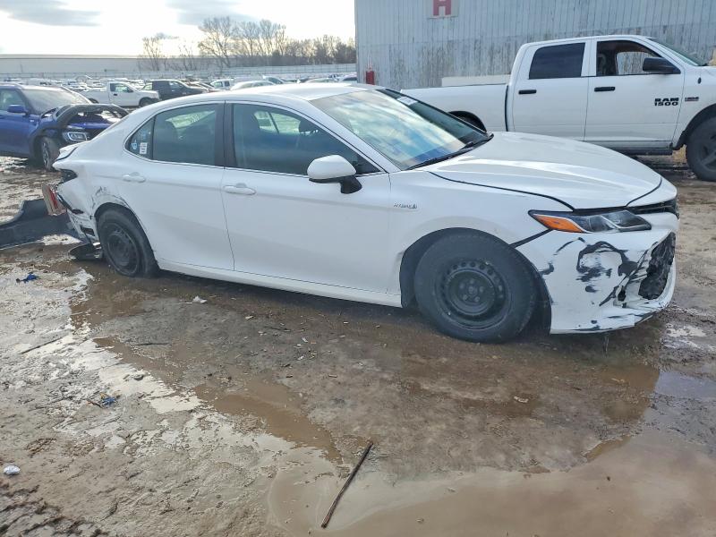 Photo 4 from auction – 2018 TOYOTA CAMRY LE with VIN 4T1B31HK4JU002268
