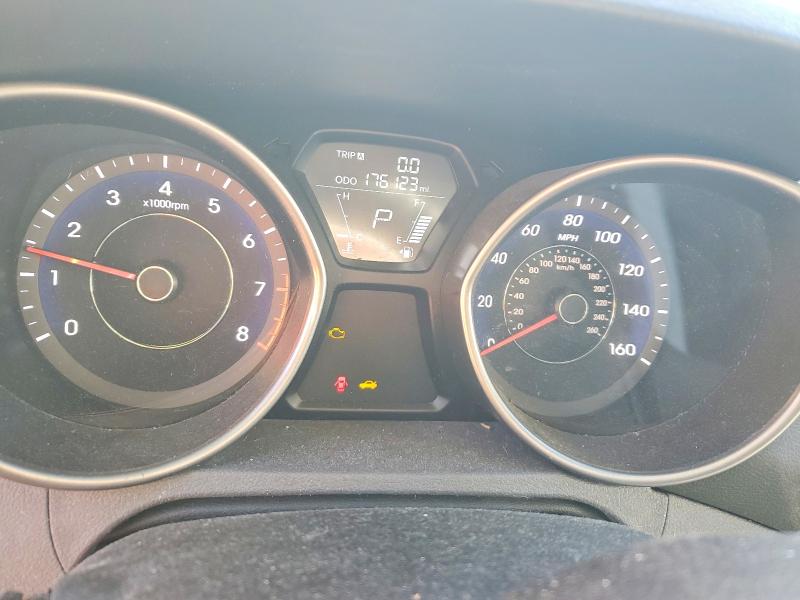 Photo 9 from auction – 2012 HYUNDAI ELANTRA GL with VIN 5NPDH4AE3CH110768