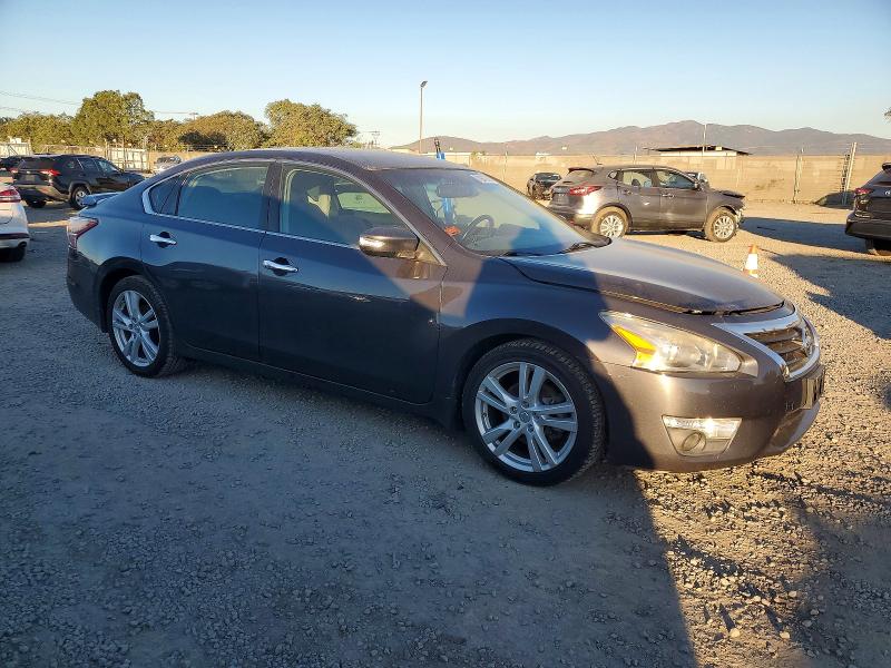 Photo 4 from auction – 2013 NISSAN ALTIMA with VIN 1N4BL3AP2DC212194