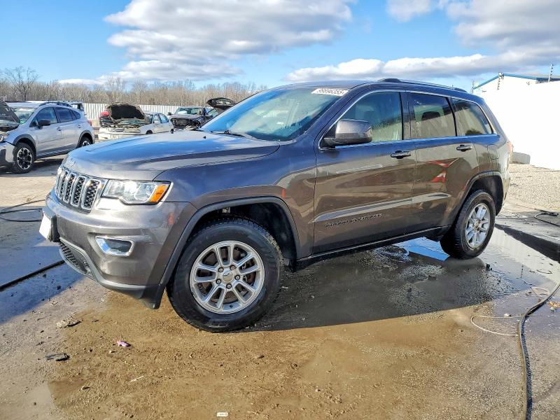 JEEP GRAND CHER 2018 with VIN 1C4RJFAG0JC333897 - Photo from auction