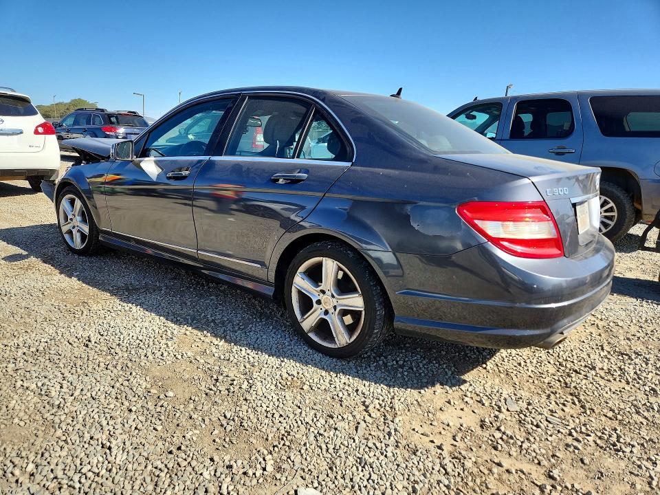 Photo 2 from auction – 2011 MERCEDES-BENZ C 300 with VIN WDDGF5EB3BR137460
