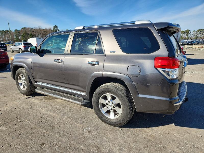 Photo 2 from auction – 2011 TOYOTA 4RUNNER SR with VIN JTEZU5JR6B5025007