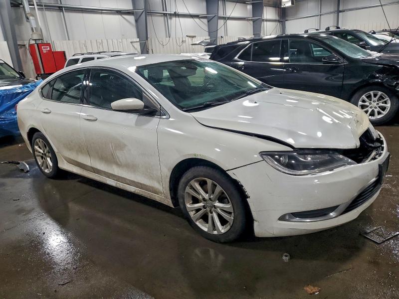Photo 4 from auction – 2015 CHRYSLER 200 LIMITE with VIN 1C3CCCAB7FN672482