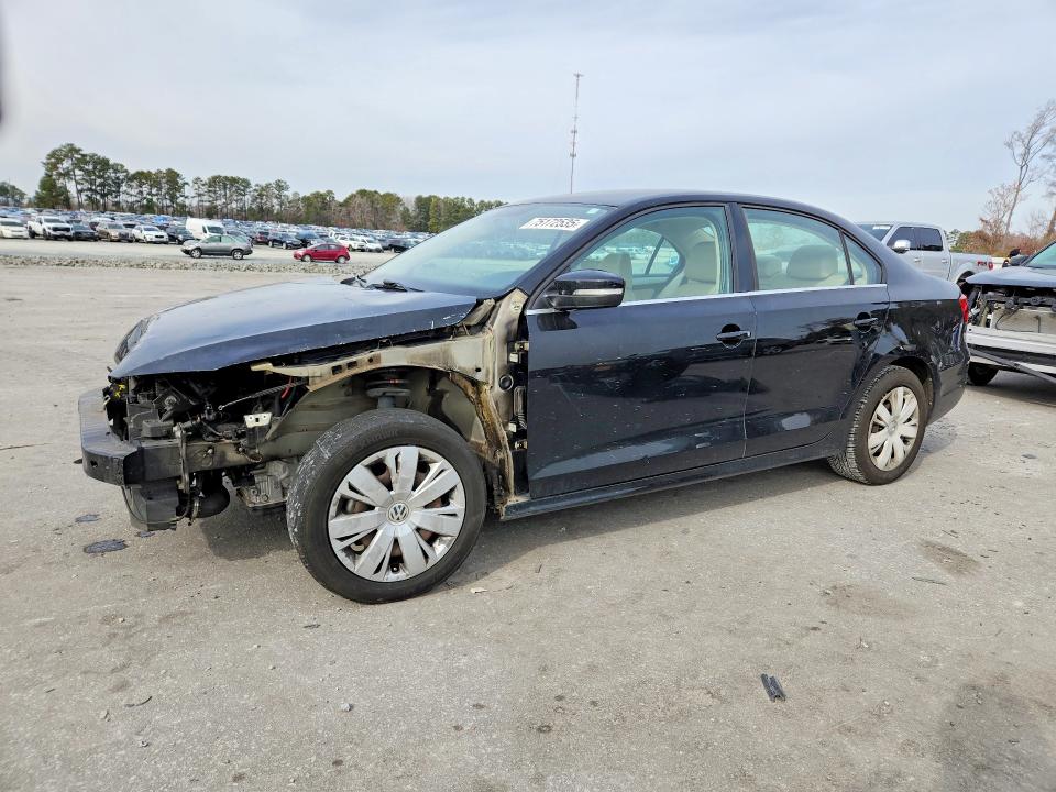 VOLKSWAGEN JETTA SE 2014 with VIN 3VWD07AJ2EM437985 - Photo from auction