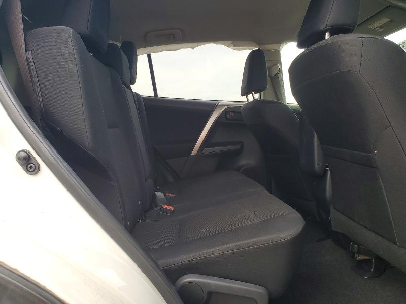 Photo 11 from auction – 2018 TOYOTA RAV4 LE with VIN JTMBFREV3JJ201662