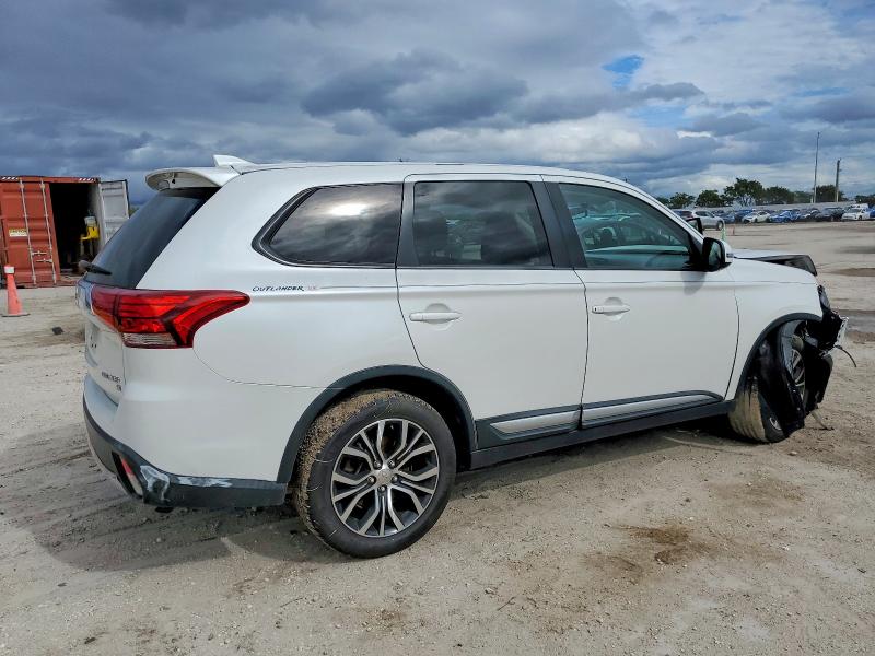Photo 3 from auction – 2018 MITSUBISHI OUTLANDER with VIN JA4AD3A33JZ033407