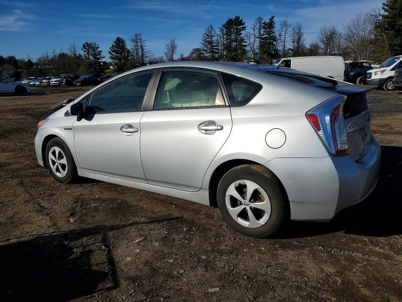 Photo 2 from auction – 2012 TOYOTA PRIUS with VIN JTDKN3DU5C5465163