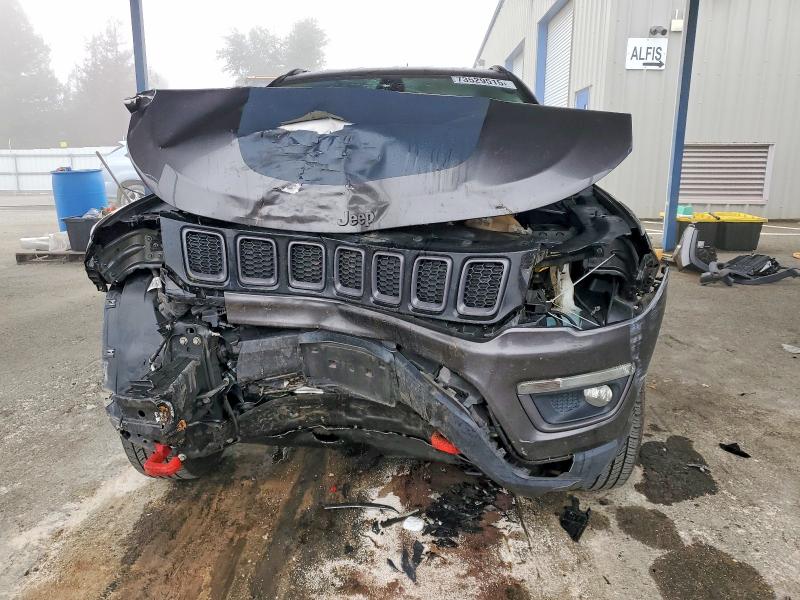 Photo 5 from auction – 2019 JEEP COMPASS TR with VIN 3C4NJDDB9KT771620