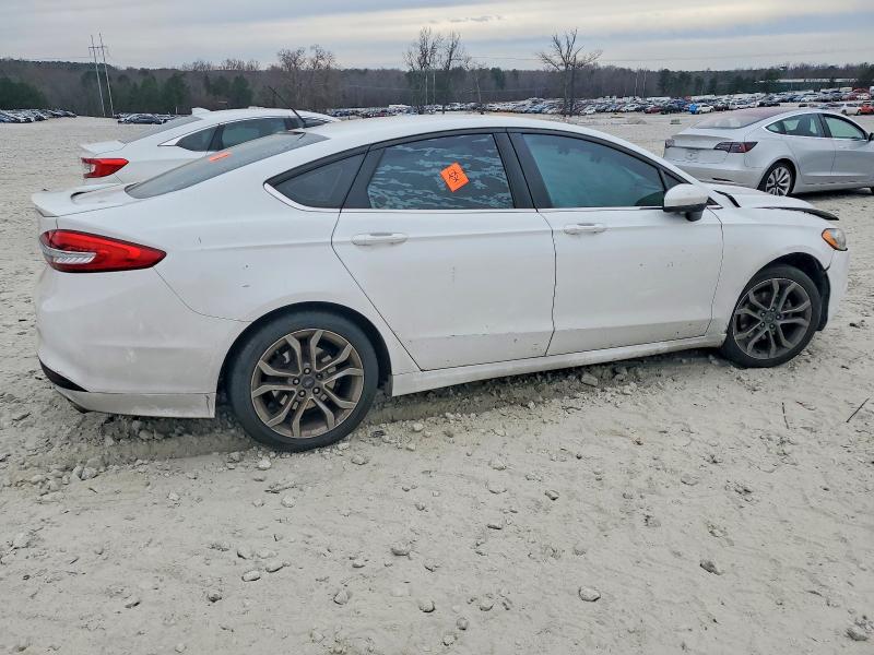 Photo 3 from auction – 2017 FORD FUSION S with VIN 3FA6P0G77HR215806