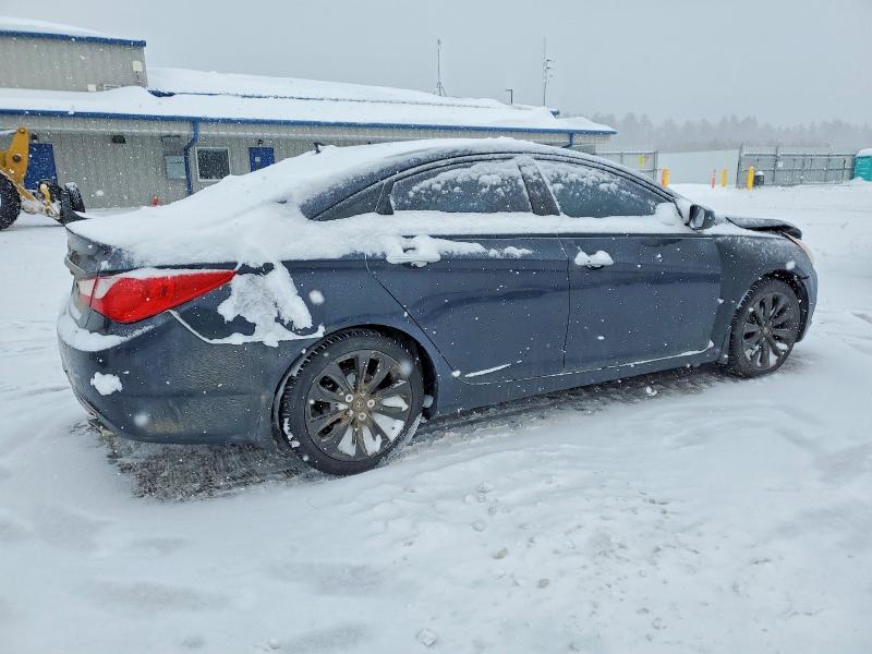 Photo 3 from auction – 2011 HYUNDAI SONATA with VIN 5NPEC4AC7BH225065