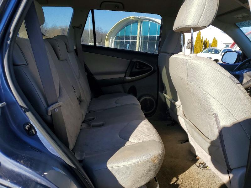 Photo 11 from auction – 2011 TOYOTA RAV4 with VIN 2T3ZF4DV7BW082357