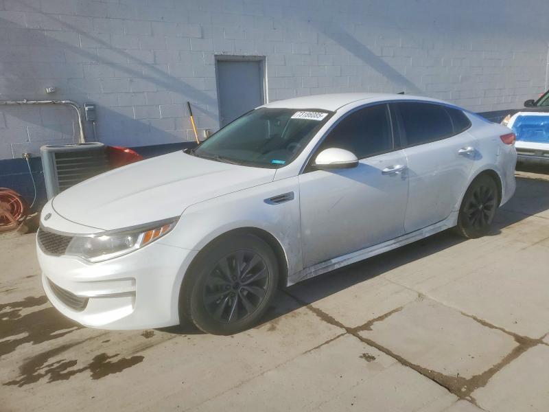 Photo 1 from auction – 2017 KIA OPTIMA LX with VIN 5XXGT4L35HG121913