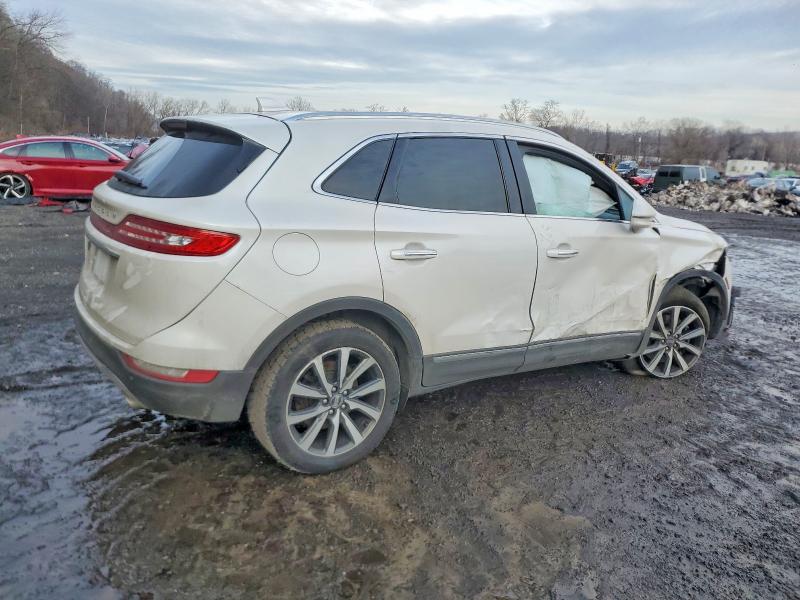 Photo 3 from auction – 2019 LINCOLN MKC RESERV with VIN 5LMCJ3D91KUL25250