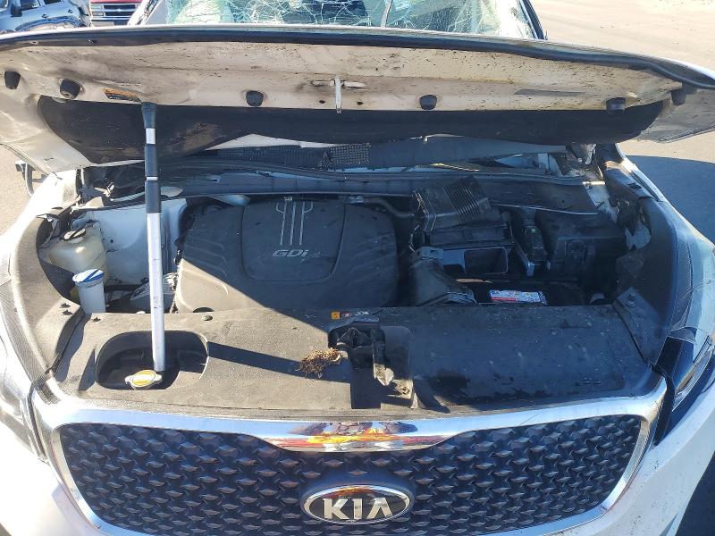 Photo 12 from auction – 2016 KIA SORENTO LX with VIN 5XYPG4A50GG051904