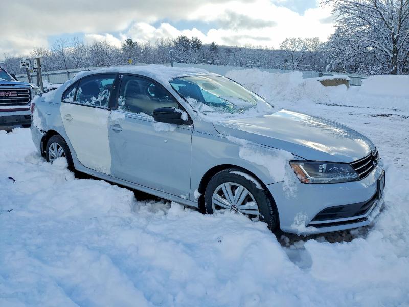 Zdjęcie 4 z aukcji – 2017 VOLKSWAGEN JETTA S z VIN 3VW2B7AJ8HM249381