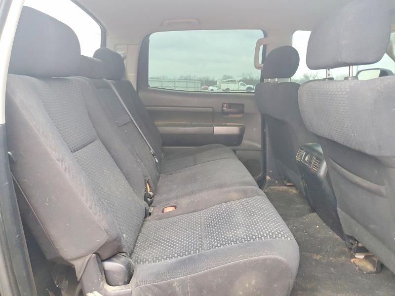 Photo 10 from auction – 2010 TOYOTA TUNDRA CRE with VIN 5TFDW5F14AX127002