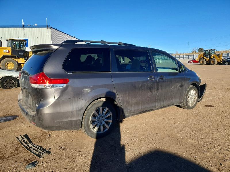 Photo 3 from auction – 2012 TOYOTA SIENNA LE with VIN 5TDJK3DCXCS047672