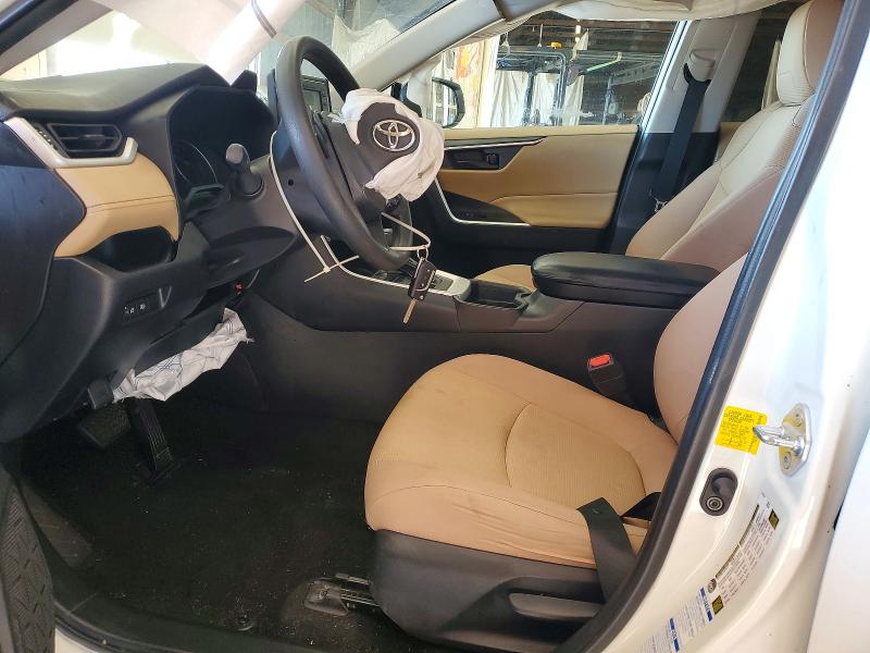 Photo 7 from auction – 2020 TOYOTA RAV4 LE with VIN 2T3F1RFV9LC075747