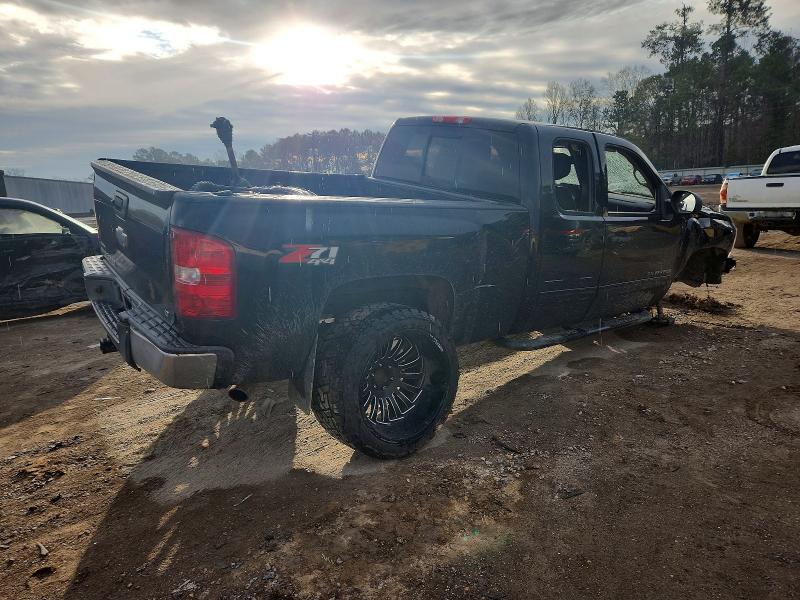 Photo 3 from auction – 2013 CHEVROLET SILVERADO with VIN 1GCRKSE74DZ339543