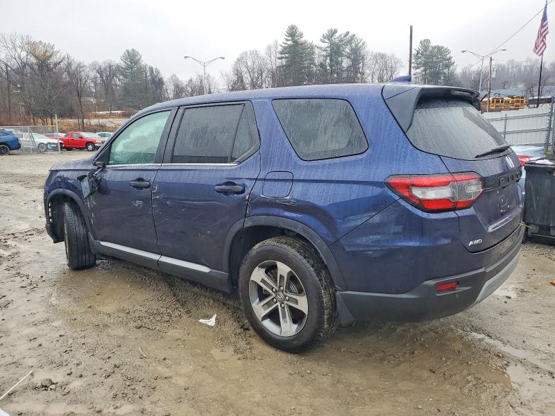 Photo 2 from auction – 2025 HONDA PILOT with VIN 5FNYG1H42SB060121