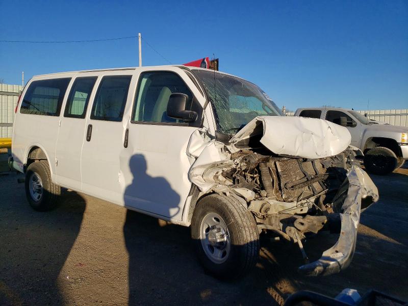 Photo 4 from auction – 2016 CHEVROLET EXPRESS G2 with VIN 1GCWGAFGXG1256473