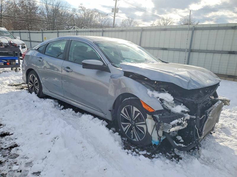 Photo 4 from auction – 2016 HONDA CIVIC EXL with VIN 2HGFC1F70GH655763
