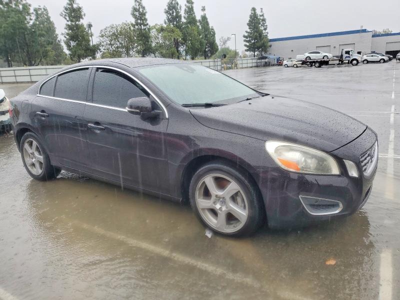 Photo 4 from auction – 2013 VOLVO S60 with VIN YV1612FS5D2201750