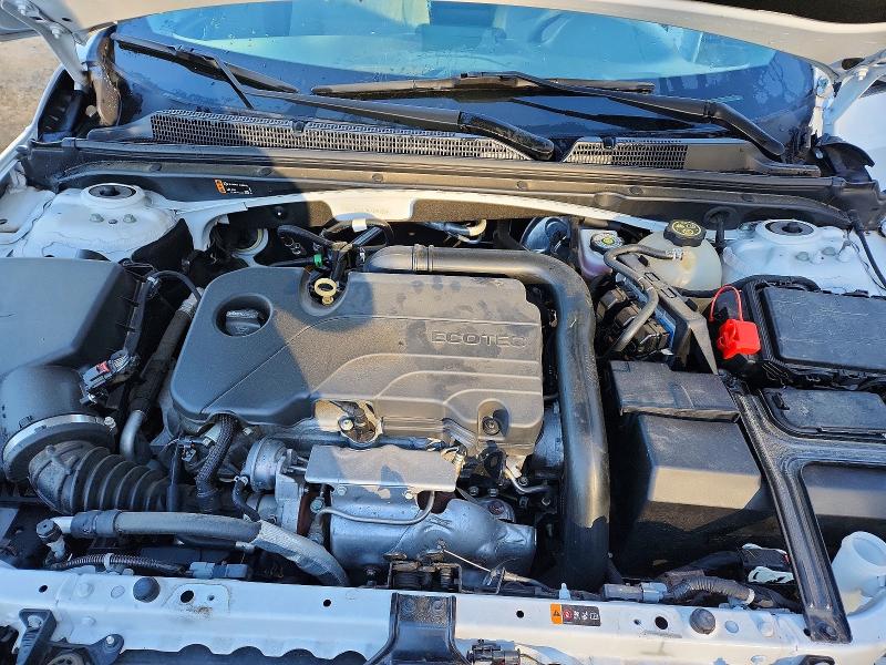 Photo 11 from auction – 2021 CHEVROLET MALIBU LT with VIN 1G1ZD5ST2MF009150