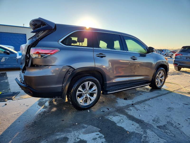 Photo 3 from auction – 2016 TOYOTA HIGHLANDER with VIN 5TDZKRFHXGS170831