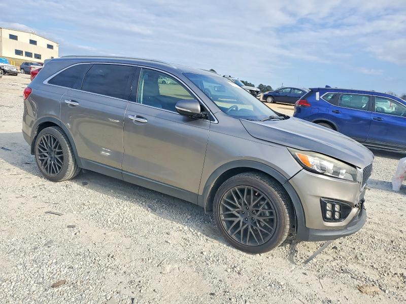 Photo 4 from auction – 2016 KIA SORENTO with VIN 5XYPG4A31GG014908