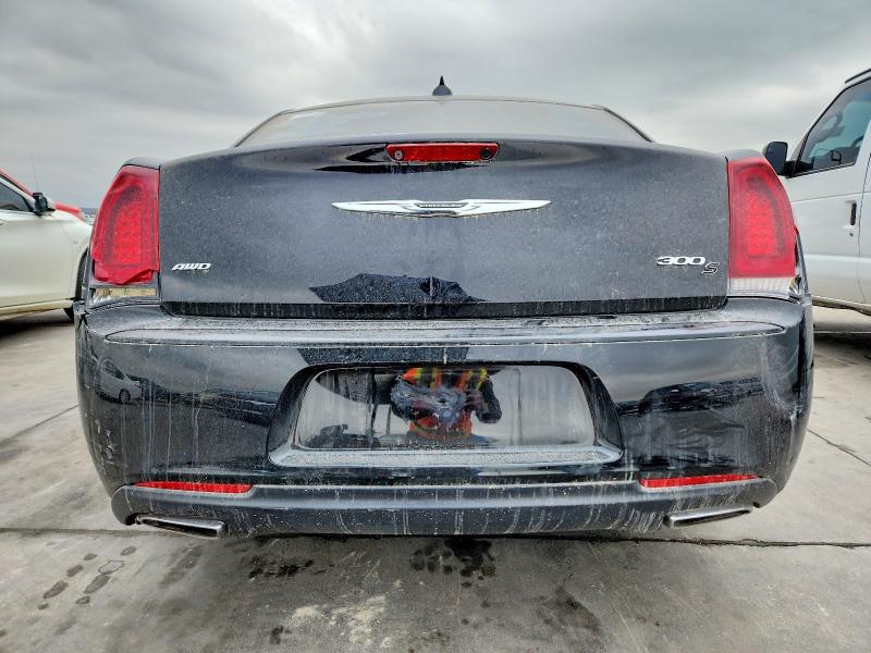 Photo 6 from auction – 2017 CHRYSLER 300 S with VIN 2C3CCAGG0HH516819
