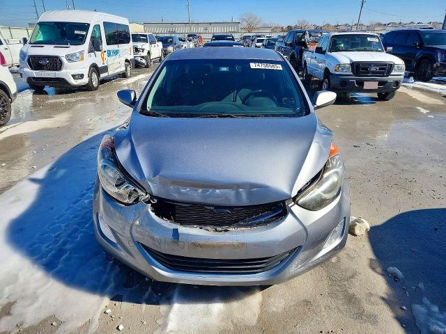 Photo 5 from auction – 2012 HYUNDAI ELANTRA GL with VIN KMHDH4AE4CU296743