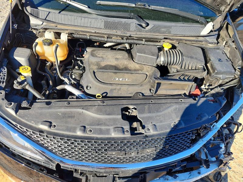 Photo 12 from auction – 2018 CHRYSLER PACIFICA with VIN 2C4RC1EG2JR293448