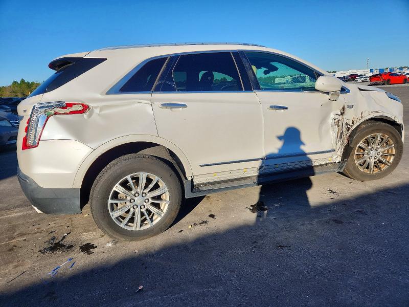 Photo 3 from auction – 2017 CADILLAC XT5 LUXURY with VIN 1GYKNBRS2HZ101309