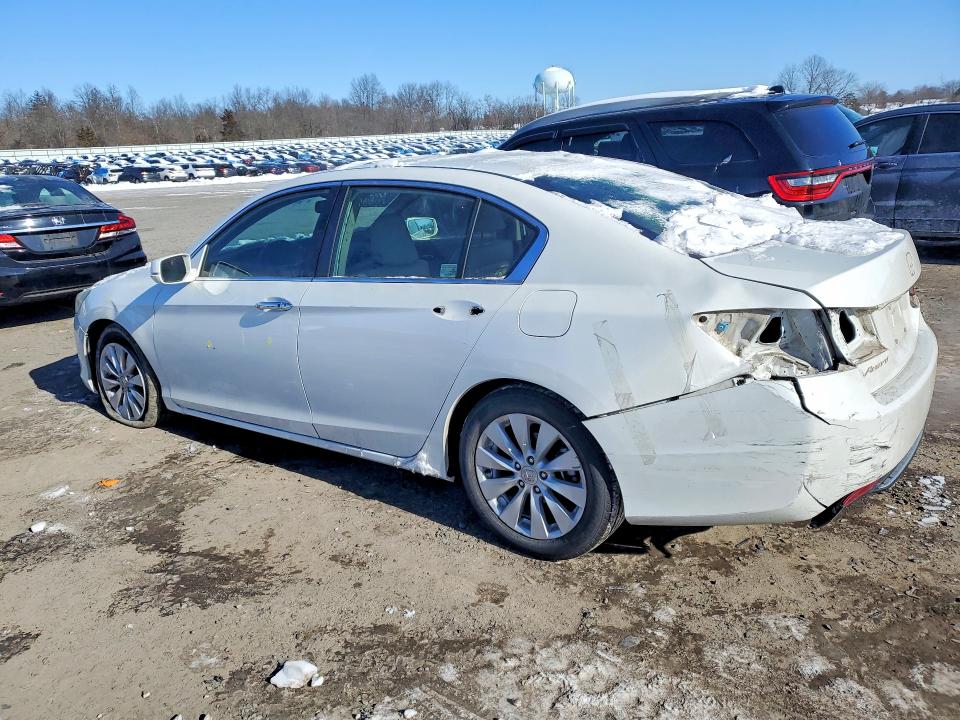 Photo 2 from auction – 2014 HONDA ACCORD with VIN 1HGCR2F88EA062311