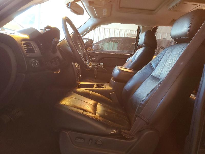 Photo 7 from auction – 2012 CHEVROLET SUBURBAN with VIN 1GNSCJE00CR277236