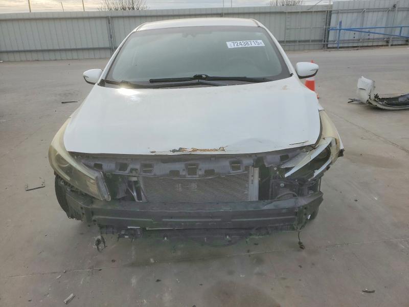Photo 5 from auction – 2017 KIA FORTE LX with VIN 3KPFL4A71HE037145