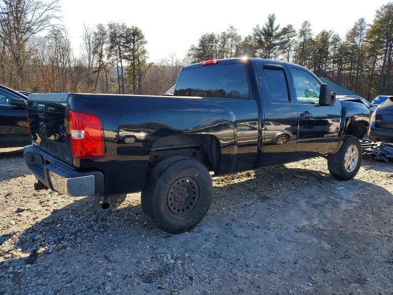 Photo 3 from auction – 2010 CHEVROLET SILVERADO with VIN 1GCSKSE35AZ172653