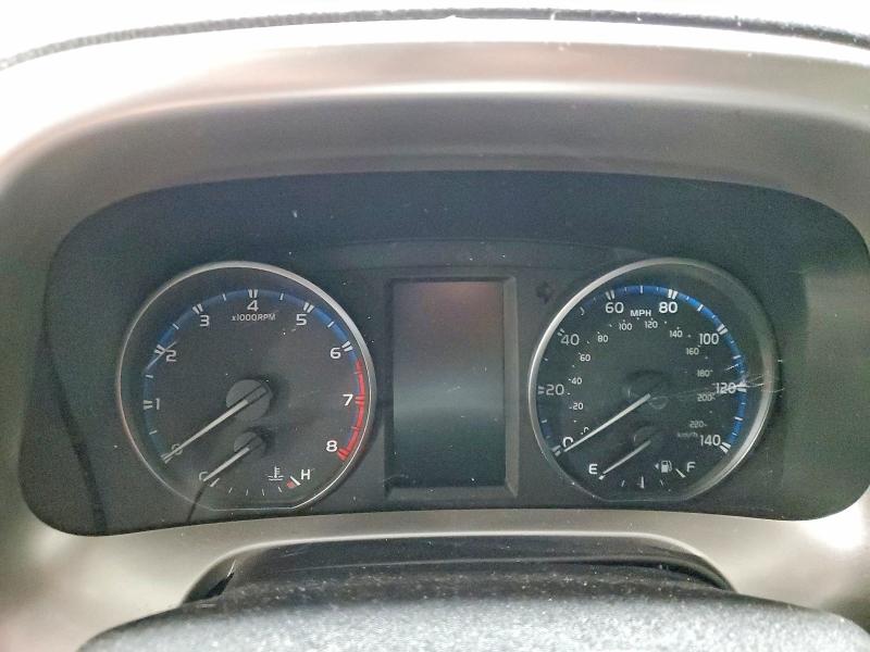 Photo 9 from auction – 2018 TOYOTA RAV4 with VIN JTMRFREV9JJ731777