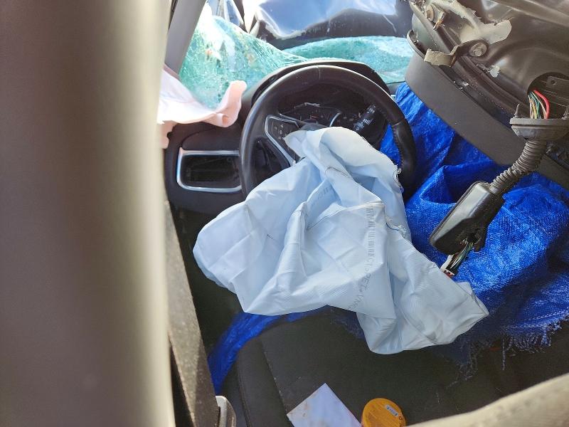Photo 8 from auction – 2019 CHEVROLET EQUINOX with VIN 3GNAXJEV0KS609652