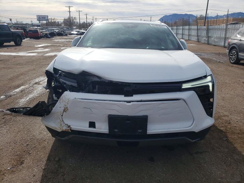 Photo 5 from auction – 2024 CHEVROLET BLAZER with VIN 3GNKDBRJ3RS200355