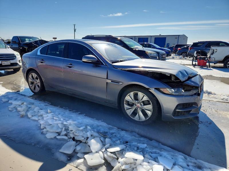 صورة رقم 4 من المزاد - 2020 JAGUAR XE مع VIN SAJAE4FX6LCP62397