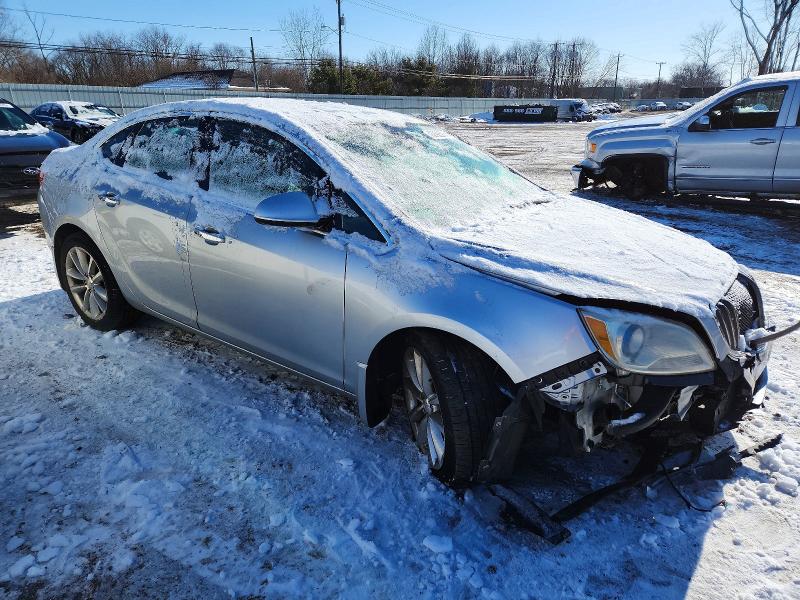 Photo 4 from auction – 2014 BUICK VERANO with VIN 1G4PS5SK9E4217773
