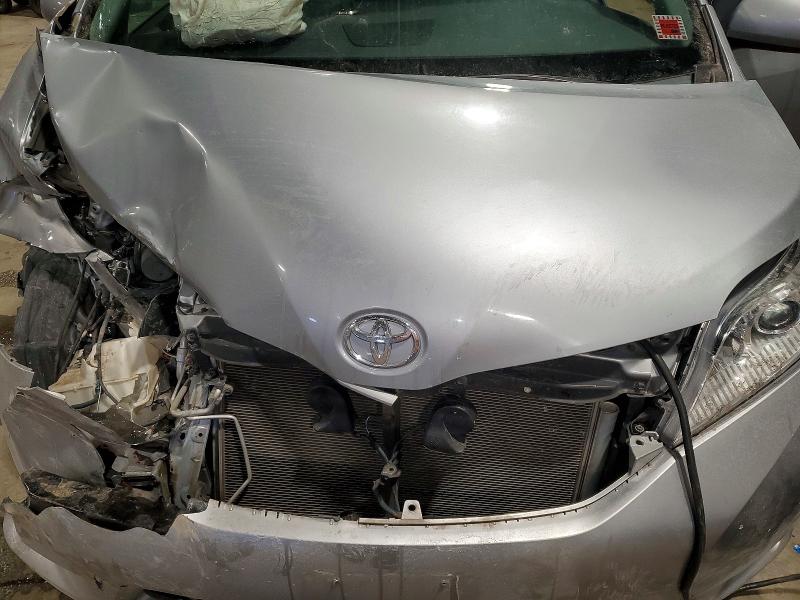 Photo 12 from auction – 2015 TOYOTA SIENNA LE with VIN 5TDJK3DC9FS116601