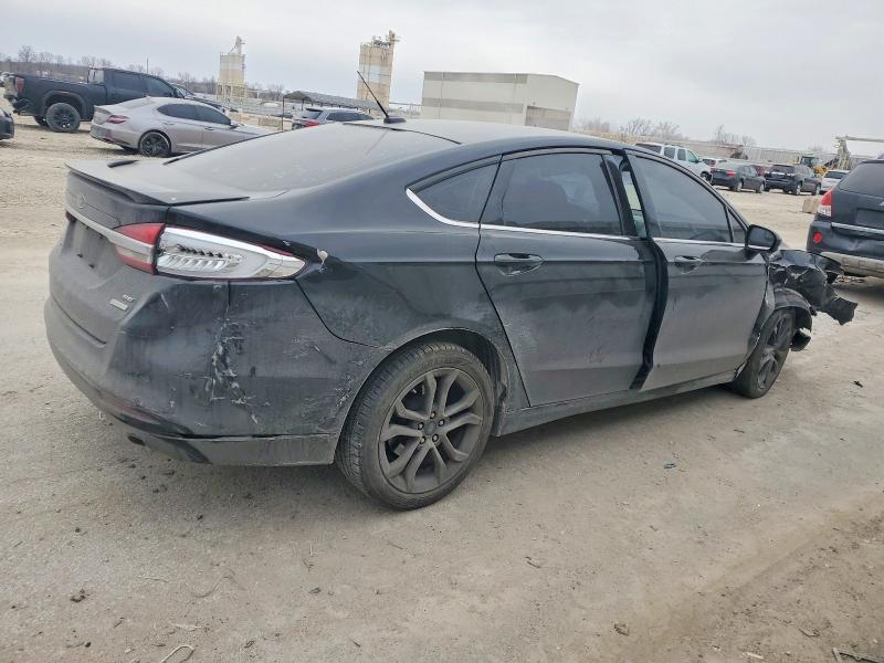 Photo 3 from auction – 2018 FORD FUSION with VIN 3FA6P0HDXJR260314