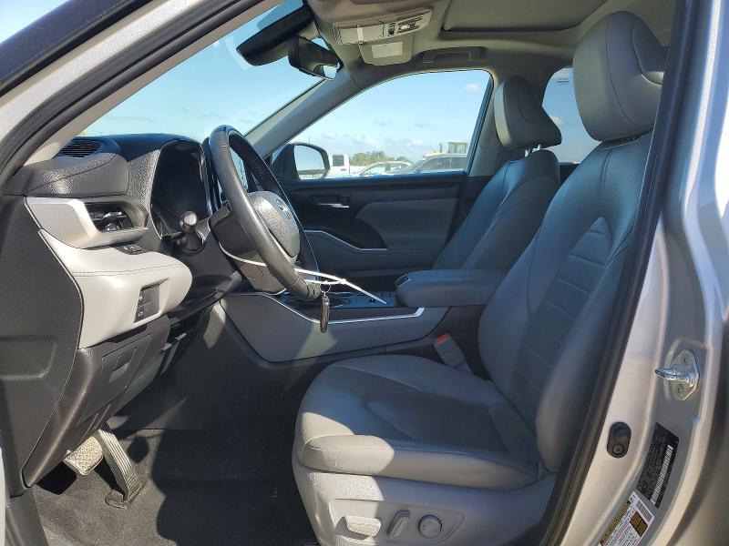 Photo 7 from auction – 2022 TOYOTA HIGHLANDER with VIN 5TDGZRAH4NS124757