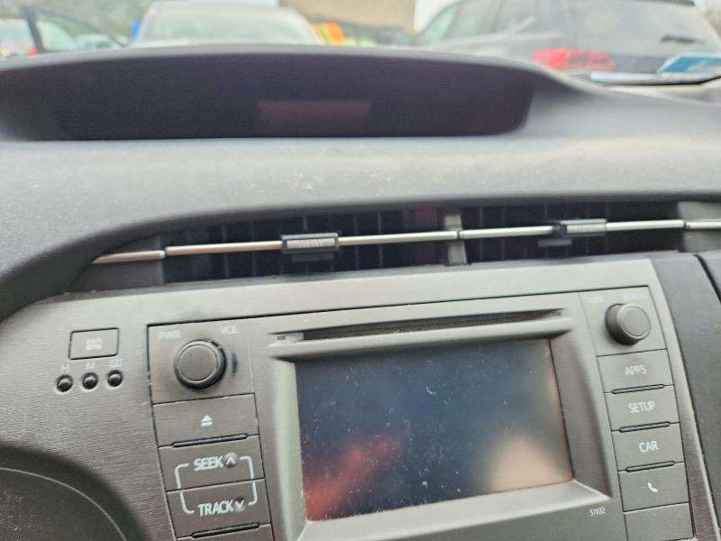 Photo 9 from auction – 2015 TOYOTA PRIUS with VIN JTDKN3DU0F0414364