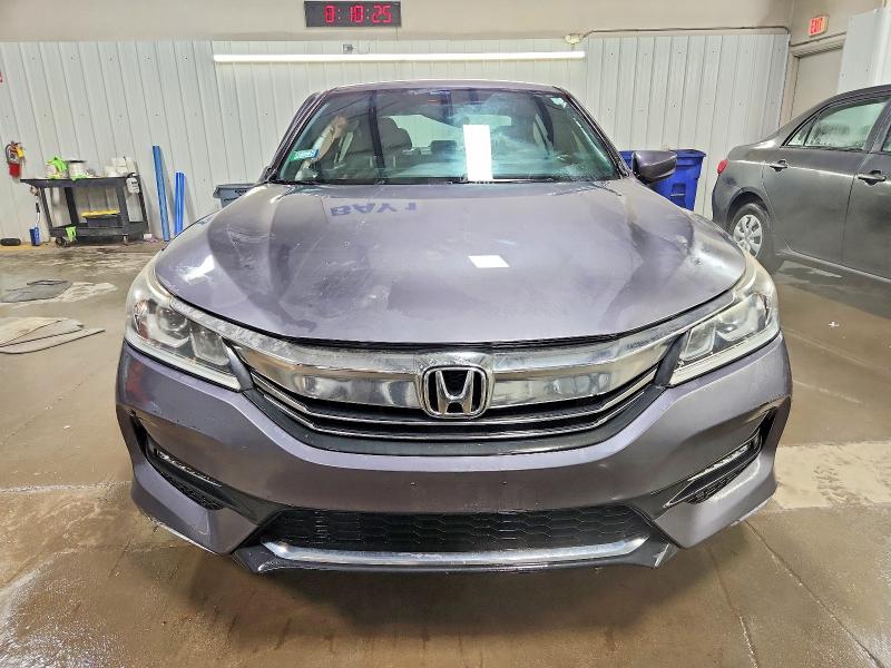 Photo 5 from auction – 2017 HONDA ACCORD with VIN 1HGCR2F15HA214908