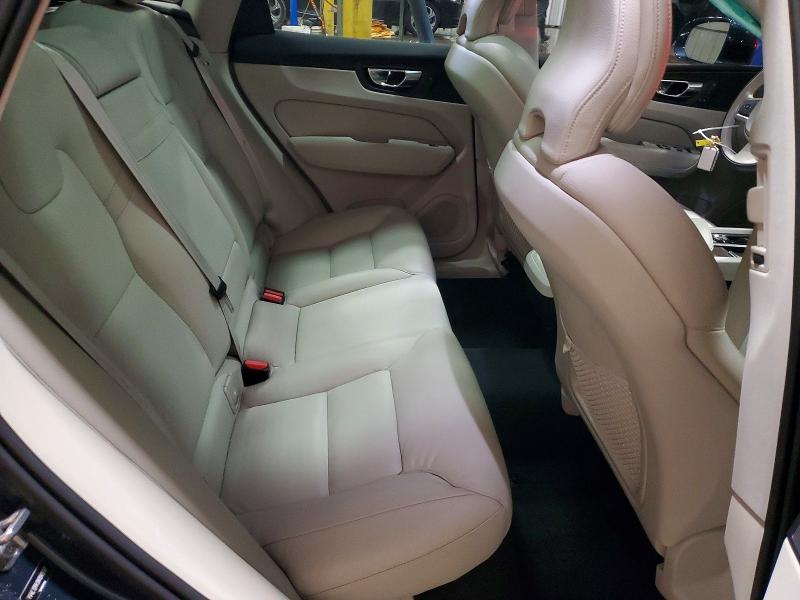 Снимка 11 от търг – 2022 VOLVO XC60 B5 MO с VIN YV4L12RK9N1945067